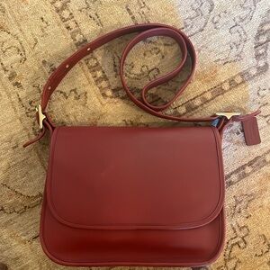Vintage Coach Patricia messenger 9951 red